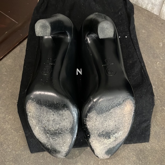 Lambskin Patent Calfskin Cap Toe Chanel Camelia Pumps 36 Black - Picture 6 of 6